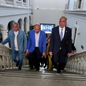 Manuel Rosales: «Hoy el Palacio de Gobierno luce su mejor rostro y sale de las ruinas en sus 155 años»