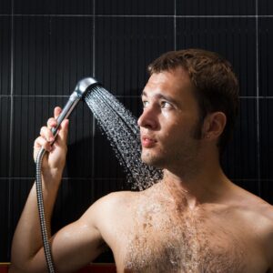 Descubra la verdad sobre este mito: ¿Es cierto que los españoles no se bañan?