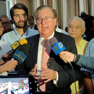 De cara a las primarias: Pérez Vivas presentó sus líneas programáticas del gobierno de Unidad en el 2024