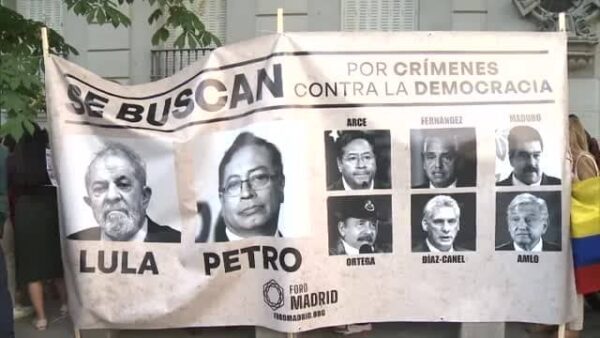 Petro es a Colombia lo que Otegui es a España: un terrorista no arrepentido