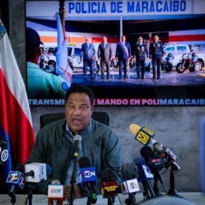 SON POLICÍAS BAJO LA AUTORIDAD DEL ALCALDE RAFAEL RAMÍREZ DE MARACAIBO los dos polimaracaibos que vaciaron los tres cauchos de una carrucha Vea vídeo