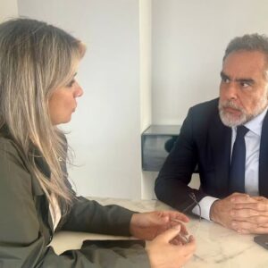 UN DESESPERADO Armando Benedetti durante entrevista con SEMANA dice: “Vicky, ya cállese la boca”