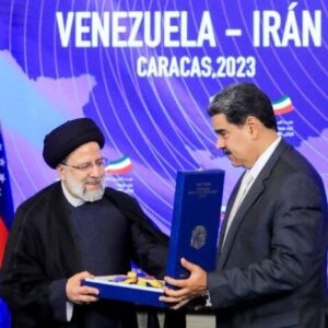 Maduro entregó la Orden Libertadores de Venezuela al presidente de Irán #13Jun
