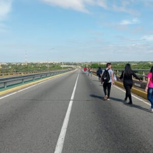 #Últimahora Reportan nueva tranca en el Puente sobre el Lago