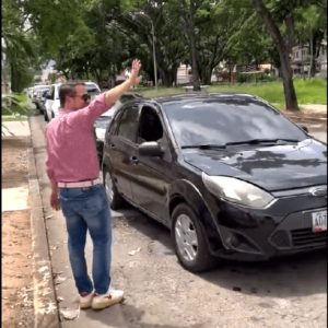 #CEROCOLAS Gobernador Lacava afirmó que en Carabobo se puede echar gasolina en 10 minutos ¿Se le puede creer? ¿Será permanente?