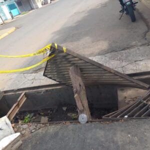 #RECLAMO EN MARACAIBO Vecinos del sector 05 de San Jacinto piden a las autoridades reparación del alcantarillado de la zona