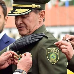 #COLOMBIA Luchar contra la corrupción, caiga quien caiga, mensaje de Petro a la Policía