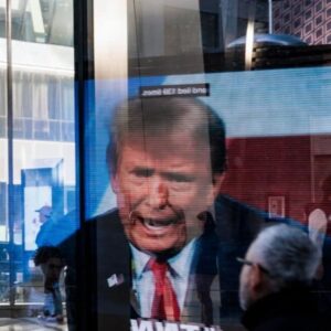 «Debemos ser fuertes y derrotar a los comunistas, marxistas y lunáticos de izquierda» señala Trump ante el gran dispositivo de seguridad a su llegada a Miami