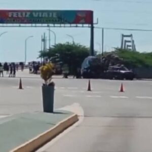 #Yukpas retoman acción de cierre del puente sobre el Lago de #Maracaibo
