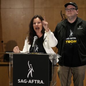 #SOLIDARIDAD DE PELÍCULA: Actores se preparan para una huelga de meses, afirma actriz Fran Drescher