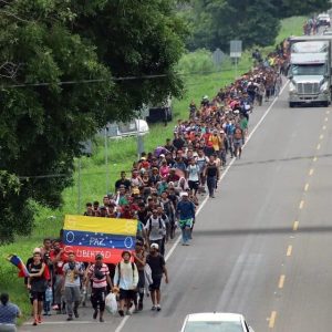 MARCHAN DESDE EL SUR DE MÉXICO miles de  venezolanos hacía Estados Unidos: Cargados de sueños y esperanzas.