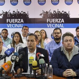 ENTRE CARLOS PROSPERI Y CESAR PÉREZ VIVAS pudiera estar el candidato de Fuerza Vecinal para las primarias
