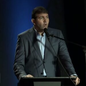 Carlos Prosperi se sincera y lanza duro ataque: Esto es lo que hará si es inhabilitado y la indirecta a los otros candidatos VEA VÍDEO