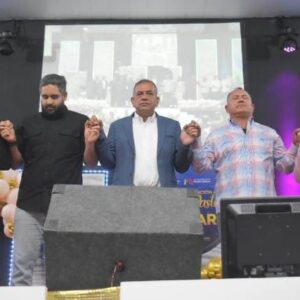 Diario Tal Cual Reportaje: Maduro también ora, PSUV busca «milagro electoral» con grupos cristianos evangélicos