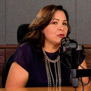 #UltimaHora  Renuncia vicepresidenta de la Comisión Nacional de Primaria: María Carolina Uzcátegui  ver Carta renuncia