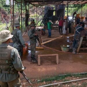 #DENUNCIA Militares agreden a minero en el Estado Bolívar vea vídeo y opine