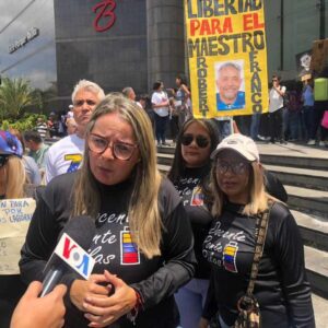 #DERECHOSHUMANOS Denuncian juicio eterno de 97 audiencias contra profesor Robert Franco quien tiene casi tres años preso