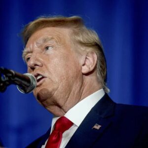 #ULTIMAHORA Acusados en el caso de Trump en Georgia se entregan a las autoridades