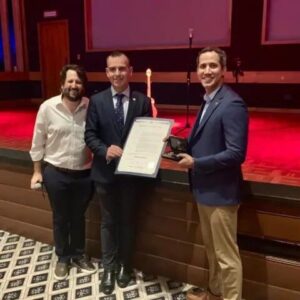 Lo hemos visto todo: Miami Beach dedica un día a Juan Guaidó y le entrega las llaves de la ciudad