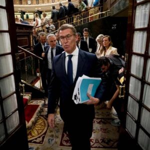 Líder de PP español Alberto Núñez Feijóo fracasó en su intento por alcanzar la presidencia del gobierno