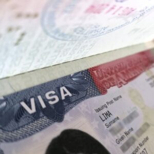 #INMIGRACION ¿Quiénes califican a esta autorización de viaje para entrar a Estados Unidos con parole?