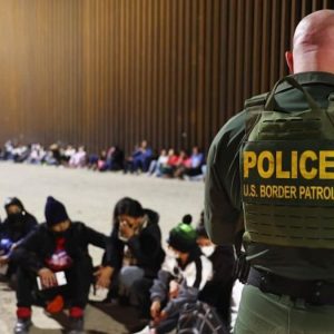 #OPINION Por El Tiempo Latino: La desinformación sobre “fronteras abiertas” contribuye a la migración hacia Estados Unidos