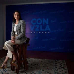 “La opción de dar un paso a un lado y que se presente otro candidato no existe” Ratifica contundentemente la líder de la oposición venezolana María Corina Machado