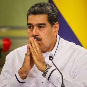 SIGUEN LOS RUMORES: Revelaron que la cúpula chavista estudia presentar un candidato diferente a Maduro en 2024