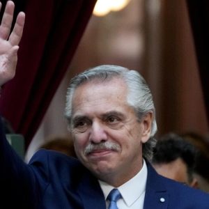 #ARGENTINA A menos de un día de irse, Alberto Fernández firmó un decreto para que el Estado le pague su custodia en todo el mundo
