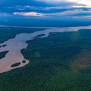 ANUNCIA CEO de Chevron: No habrá “guerra” entre Venezuela y Guyana por el Esequibo
