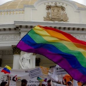 Nicolás ataca a la población homosexual al referirse a Capriles como «Capriloca»