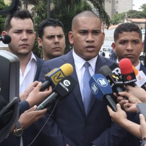 LO ÚLTIMO: Leocenis García, de  Prociudadanos, primer opositor en acudir al TSJ para solicitar su habilitación Vea Vídeo Opine