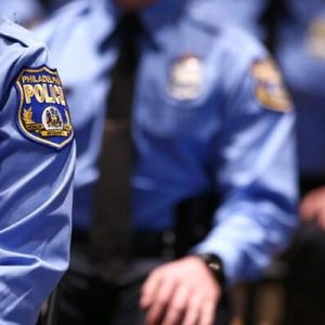 Intensa búsqueda de latino sospechoso por ataques aleatorios con machetes en un parque de Philadelphia