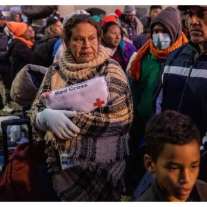 #INMIGRACION Juez prohíbe separar familias de inmigrantes ilegales en la frontera sur de EE.UU. durante 8 años Fuente: The Epoch Times en español