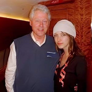 Expresidente Bill Clinton en el ojo del huracán: señalan que es uno de los identificados en documentos de Epstein