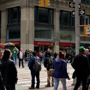 The New York Times: Mayores bancos de EEUU continúan generando miles de millones en ganancias