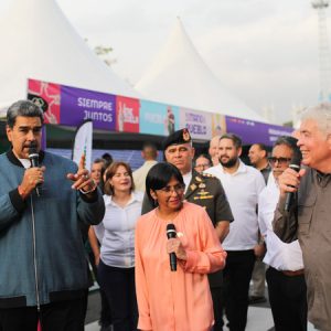 ATENCIÓN COMERCIANTES Y EMPRESARIOS: Nicolás Maduro anuncia que se acabaron las exoneraciones tributarias y pide pagar impuestos
