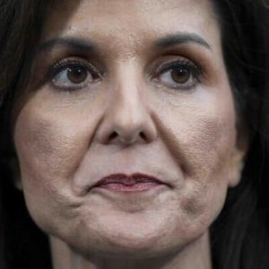 ¿Cuál es el juego de Nikki Haley, la candidata que persiste contra Trump rumbo al final de las primarias republicanas?