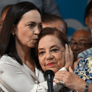 ACLARA Portal AlbertoNews: Comando de María Corina Machado desmiente negociación con Manuel Rosales: “Seguimos enfocados en la inscripción de nuestra candidata Corina Yoris”