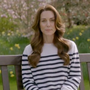 #INGLATERRA Kate Middleton anuncia que tiene cáncer y que está recibiendo quimioterapia