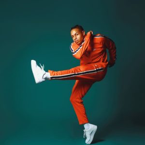 Alex Collins: El bailarín venezolano tras las coreografías de grandes exponentes de la música global 