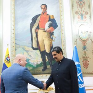 EN MEDIO DE RISAS Y SALUDOS: Maduro recibe al fiscal de la CPI antes del lanzamiento de un plan de trabajo vea vídeo