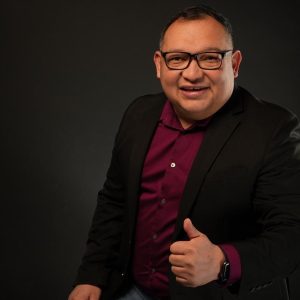 #EEUU ¡Orgullo! En sesión del Parlamento de Utah rinden homenaje al periodista y docente venezolano Frengy Alvarado por su labor comunitaria