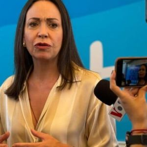 Anuncia María Corina Machado estar dispuesta a negociar con UNT y Fuerza Vecinal pero «sin manipulación» y sin tergiversar «posiciones claras y nítidas»