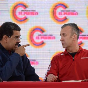 #ANALISIS de El País de España: Los “traidores” que hablaban al oído de Nicolás Maduro