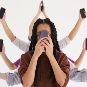 #OPINION Por Dayana Cristina Duzoglou: La paradoja de la libertad en la era digital