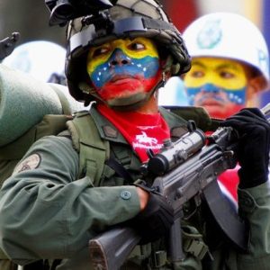 Editorial de Versión Final denuncia: La campaña fake de Miraflores