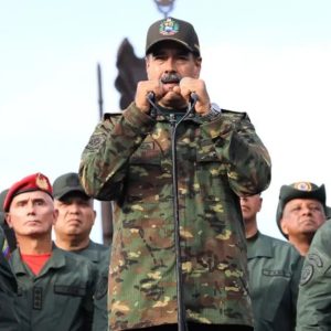 #HechoEnRevolucion Maduro anuncia nuevo grado militar superior a general en jefe 