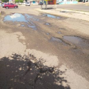 #ZULIA Parroquia Nuestra Señora de la Candelaria en Maracaibo, llega a sus 50 años de fundada con las calles rotas.
