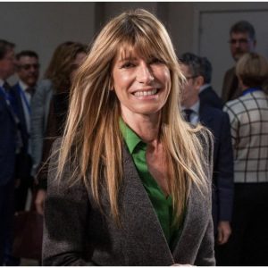 The Objetive: Las 62 preguntas que Begoña Gómez, esposa del Presidente español, aún no ha aclarado sobre su actividad profesional